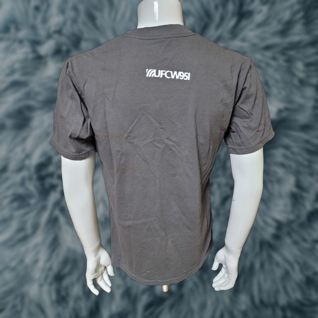 Vintage UFCW Local 951 Union Labor T Shirt Large Kentwood Grand Rapids Food Commercial Shirt Men Gray Cotton Unionline) Size US L / EU 52-54 / 3 - 1 Thumbnail