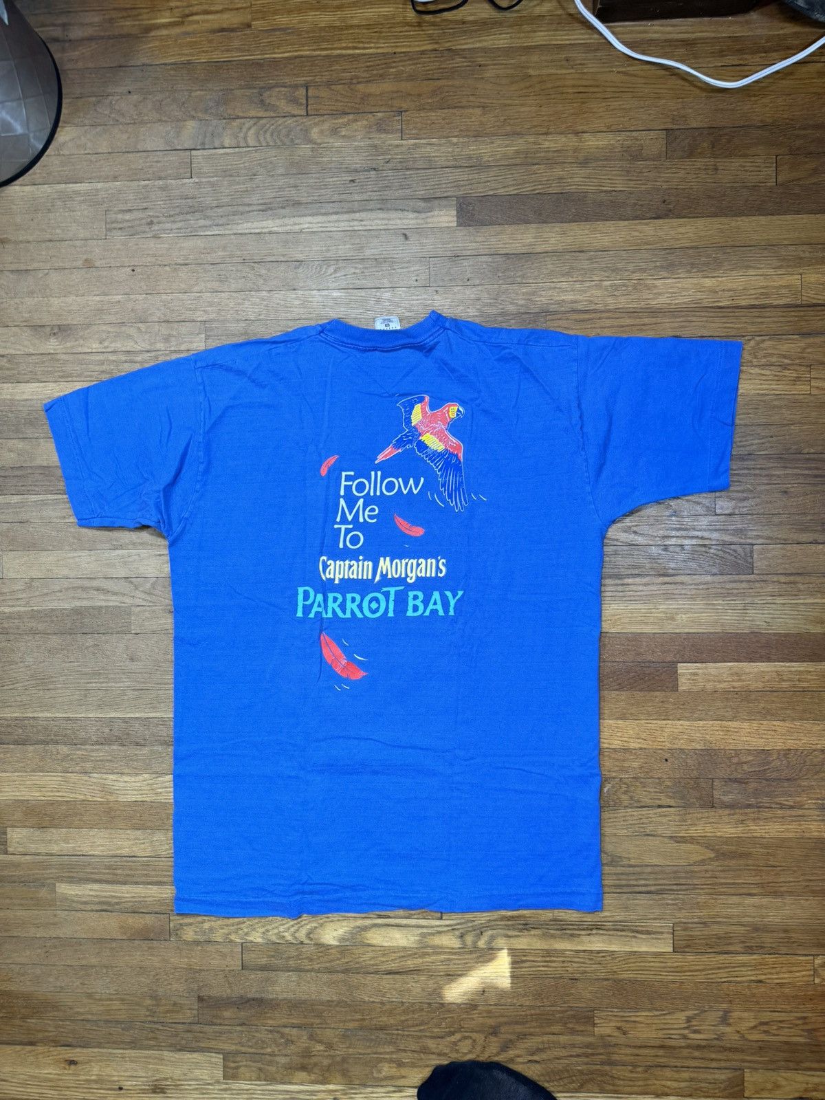Vintage Vintage Captain Morgan Parrot Bay Shirt Size US XL / EU 56 / 4 - 2 Thumbnail