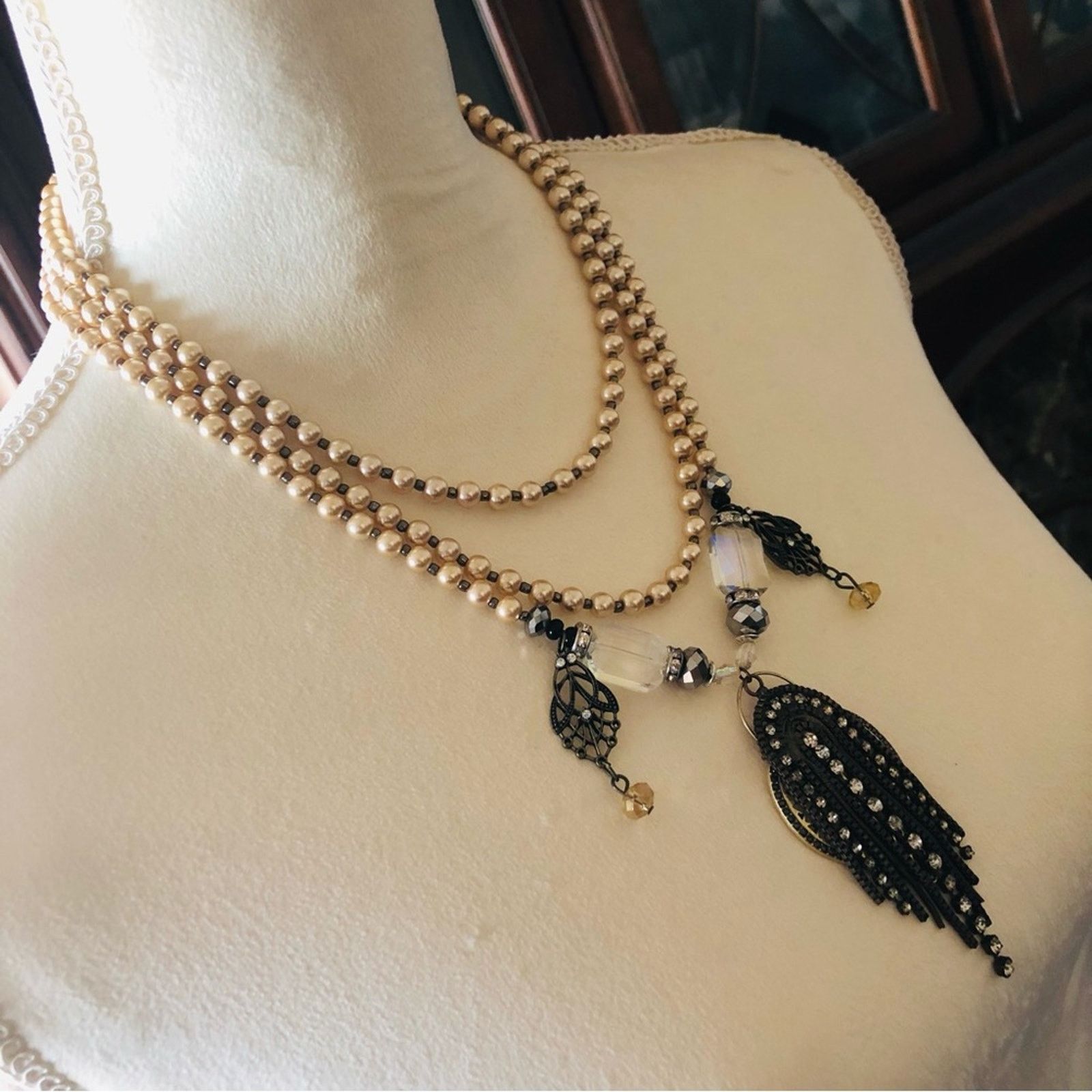 Handmade Handcrafted repurpose pendant Czech glass Pearl necklace Size ONE SIZE - 4 Thumbnail