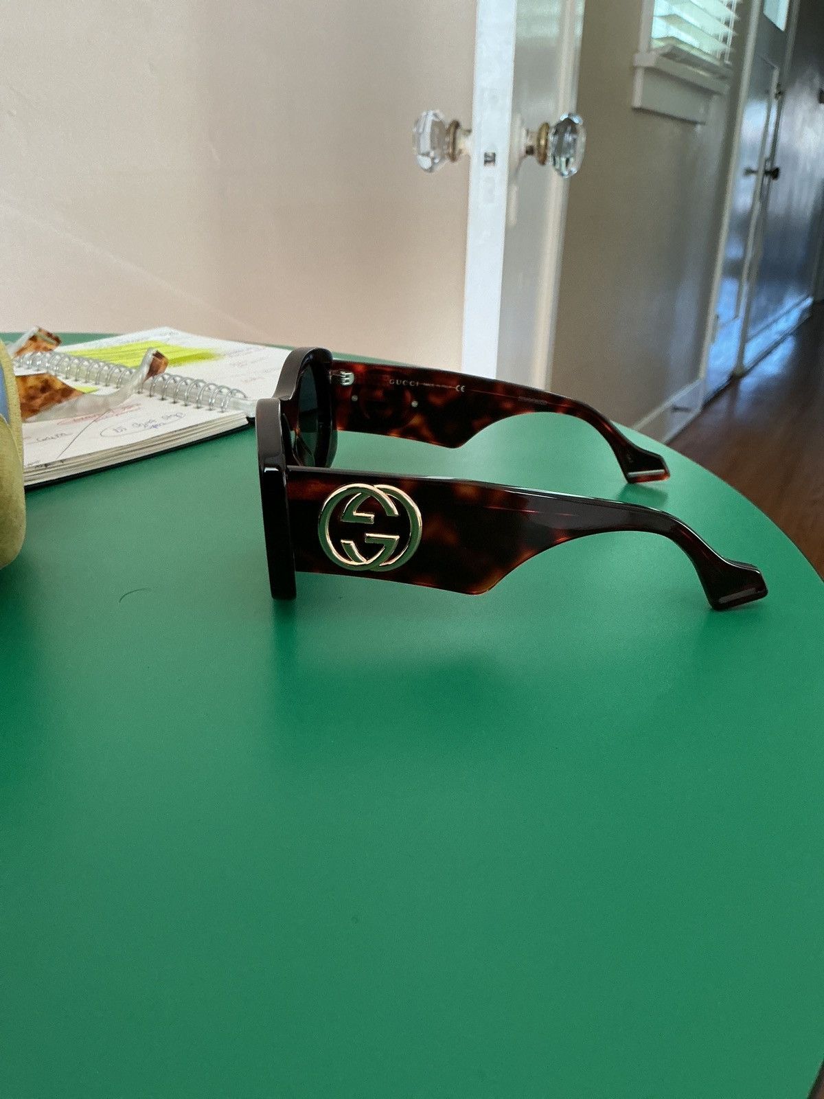 Gucci Oversized fun chunky Gucci sunglasses Size ONE SIZE - 8 Thumbnail