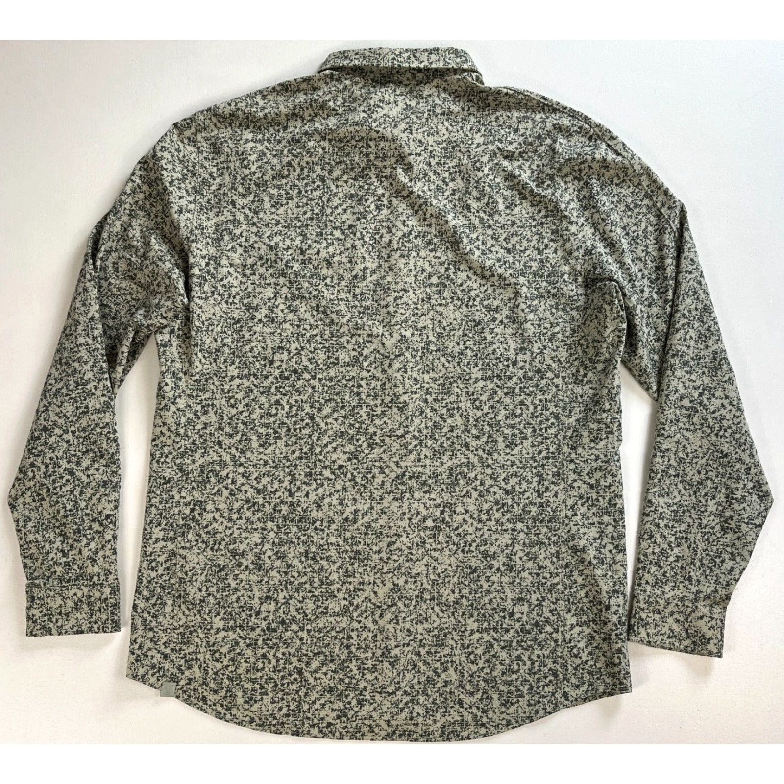 Lululemon VINTAGE Lululemon Men's Commission Shirt Green Fern XL Button-Up Long Sleeve Modern/Classic, Outdoor, Preppy Mens Button-Up Shirt XL Green Fern Size US XL / EU 56 / 4 - 5 Thumbnail
