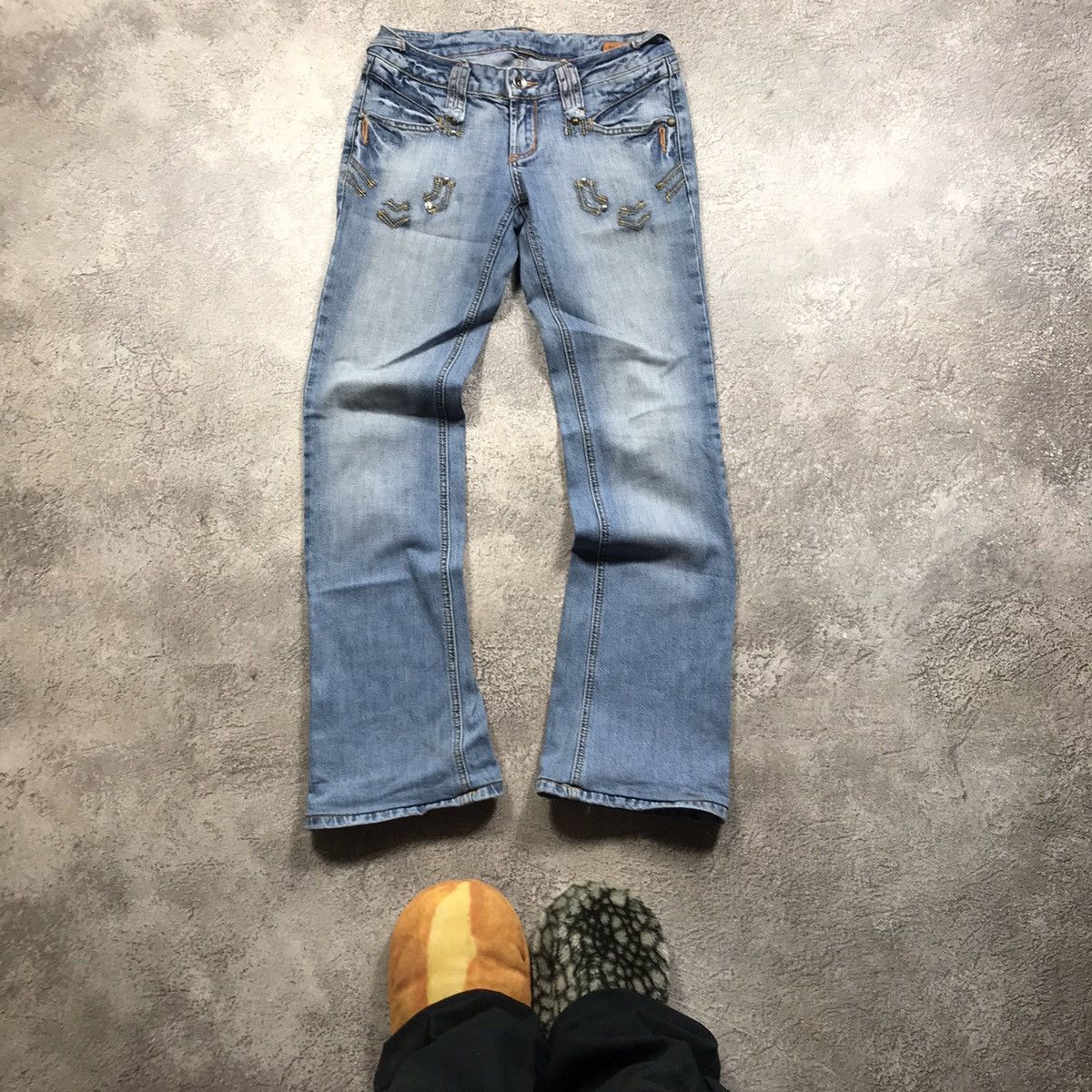 Vintage Vintage Y2K Distressed Flared Baggy Jeans Grunge 90s Logo 27 Size 27" / US 4 / IT 40 - 2 Thumbnail