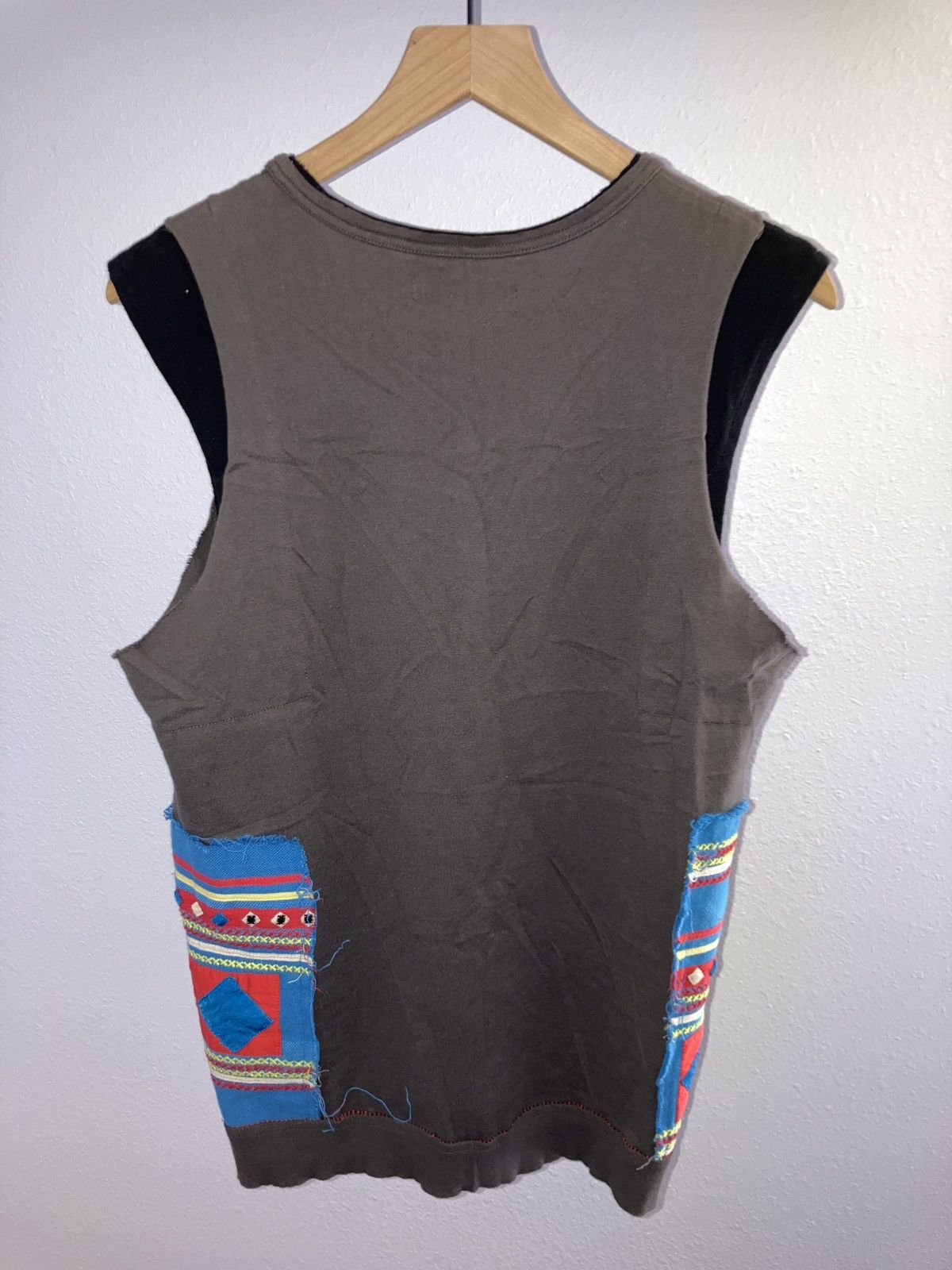 Undercover Undercoverism Ss2003 ethnic patch sleeveless tank Size US M / EU 48-50 / 2 - 2 Thumbnail