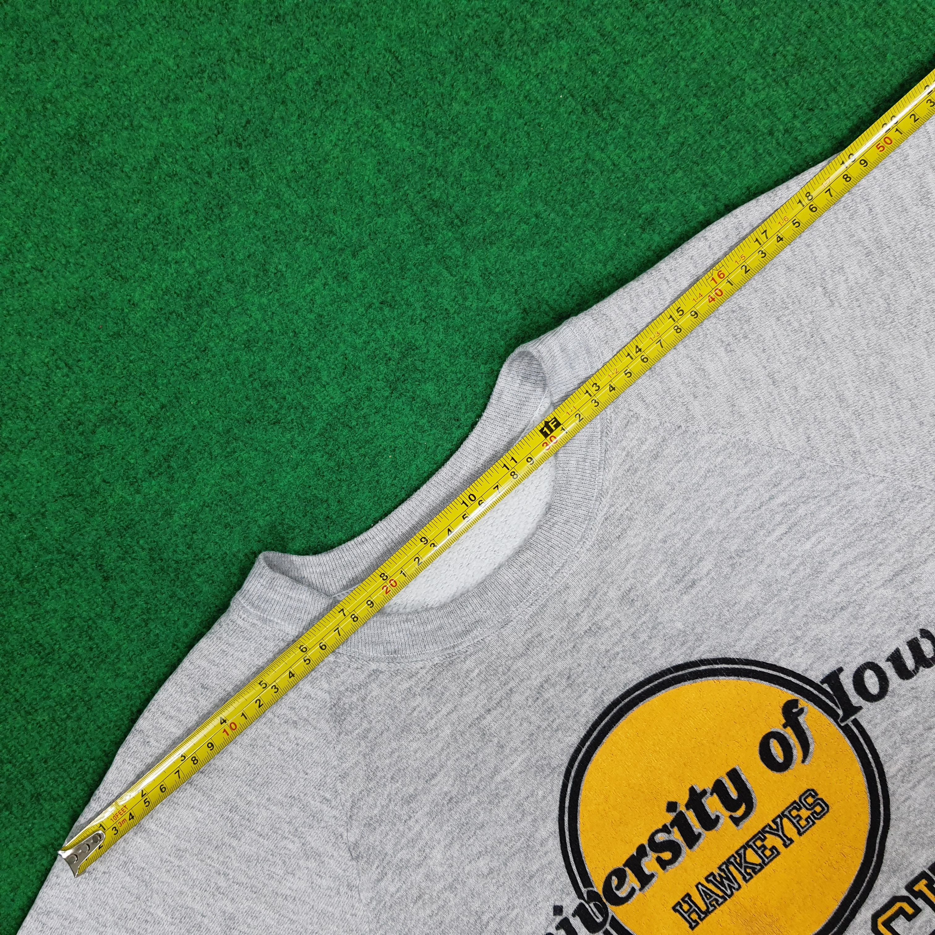 Vintage Vintage IOWA City University of IOWA Hawkeyes Sweatshirt Size US S / EU 44-46 / 1 - 6 Thumbnail