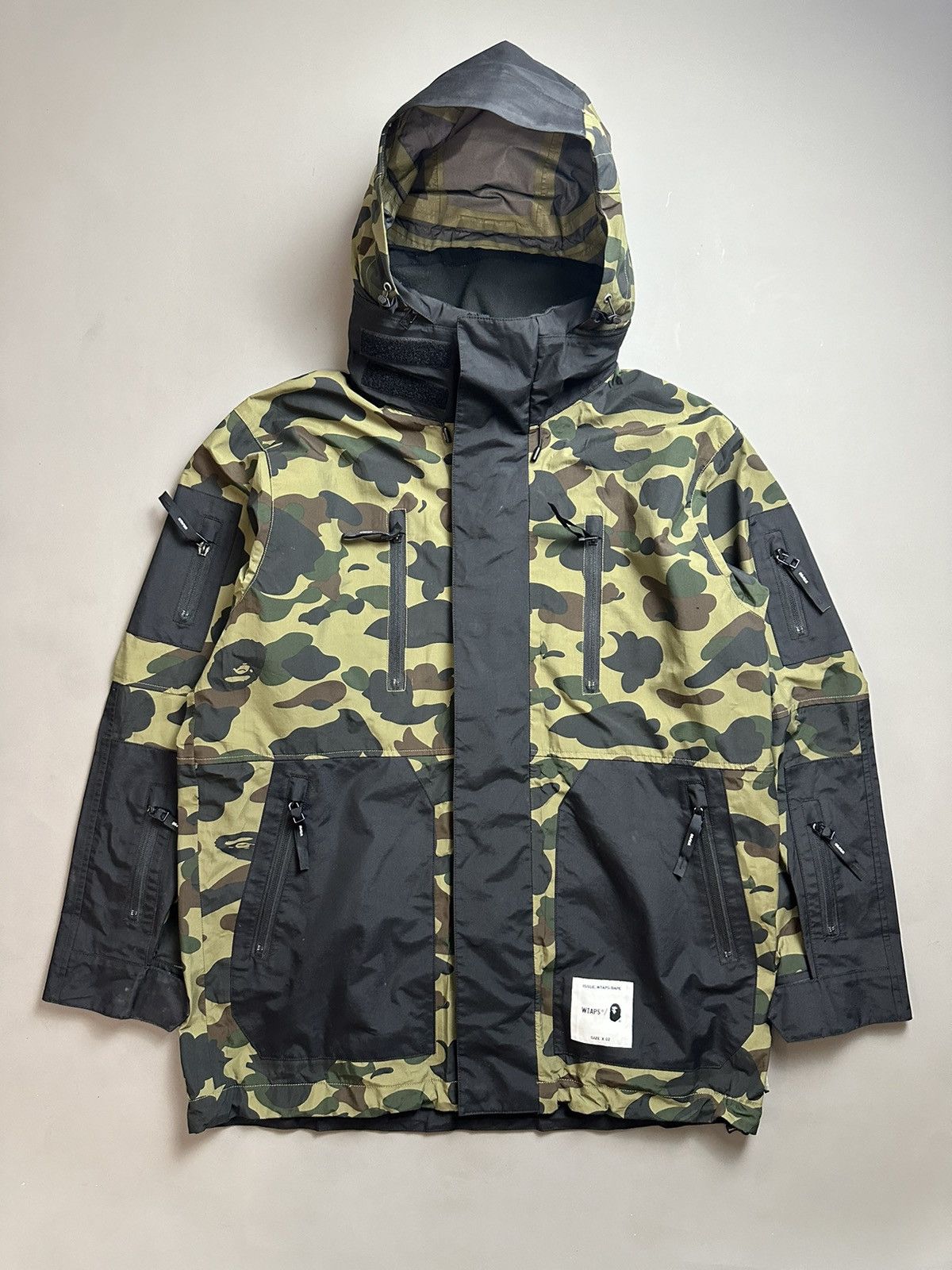 image of Bape x Wtaps Sherpa Jacket in Green, Men's (Size Medium)