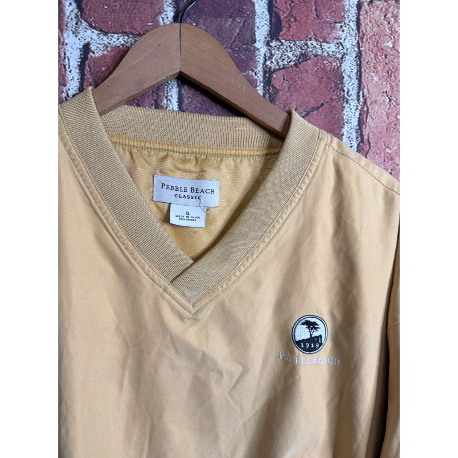 Vintage VINTAGE Pebble Beach Windbreaker Mens XL V-Neck Yellow Jacket Size US XL / EU 56 / 4 - 2 Thumbnail