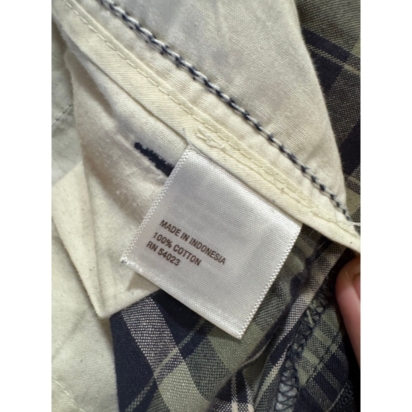 Old Navy Old Navy Plaid Shorts Men's 34 Purple Green 100% Cotton 11" Size US 34 / EU 50 - 3 Thumbnail