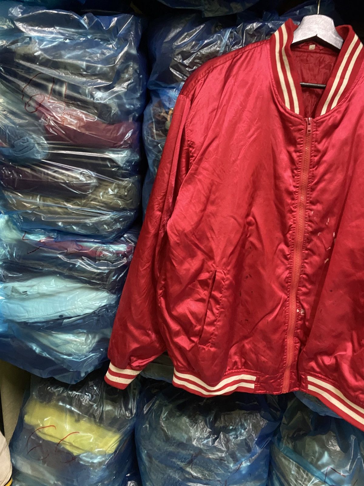Vintage VINTAGE SATIN ZIPPER BOMBER JACKET Size US L / EU 52-54 / 3 - 5 Thumbnail