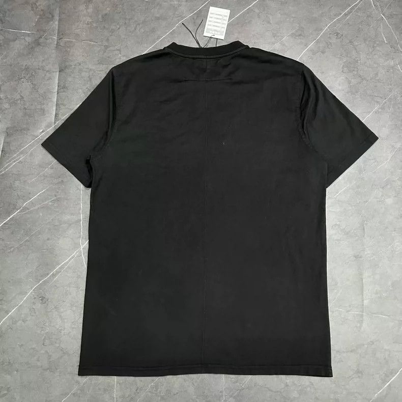 Givenchy Givenchy I FEEL LOVE Short Sleeve Size M Size US M / EU 48-50 / 2 - 2 Thumbnail