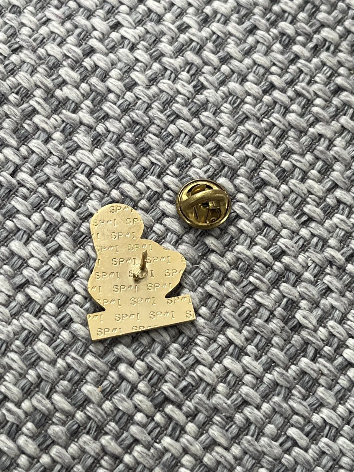 Formula 1 × Vintage Jean Alesi, Ferrari vintage pin (1991) Size ONE SIZE - 5 Thumbnail
