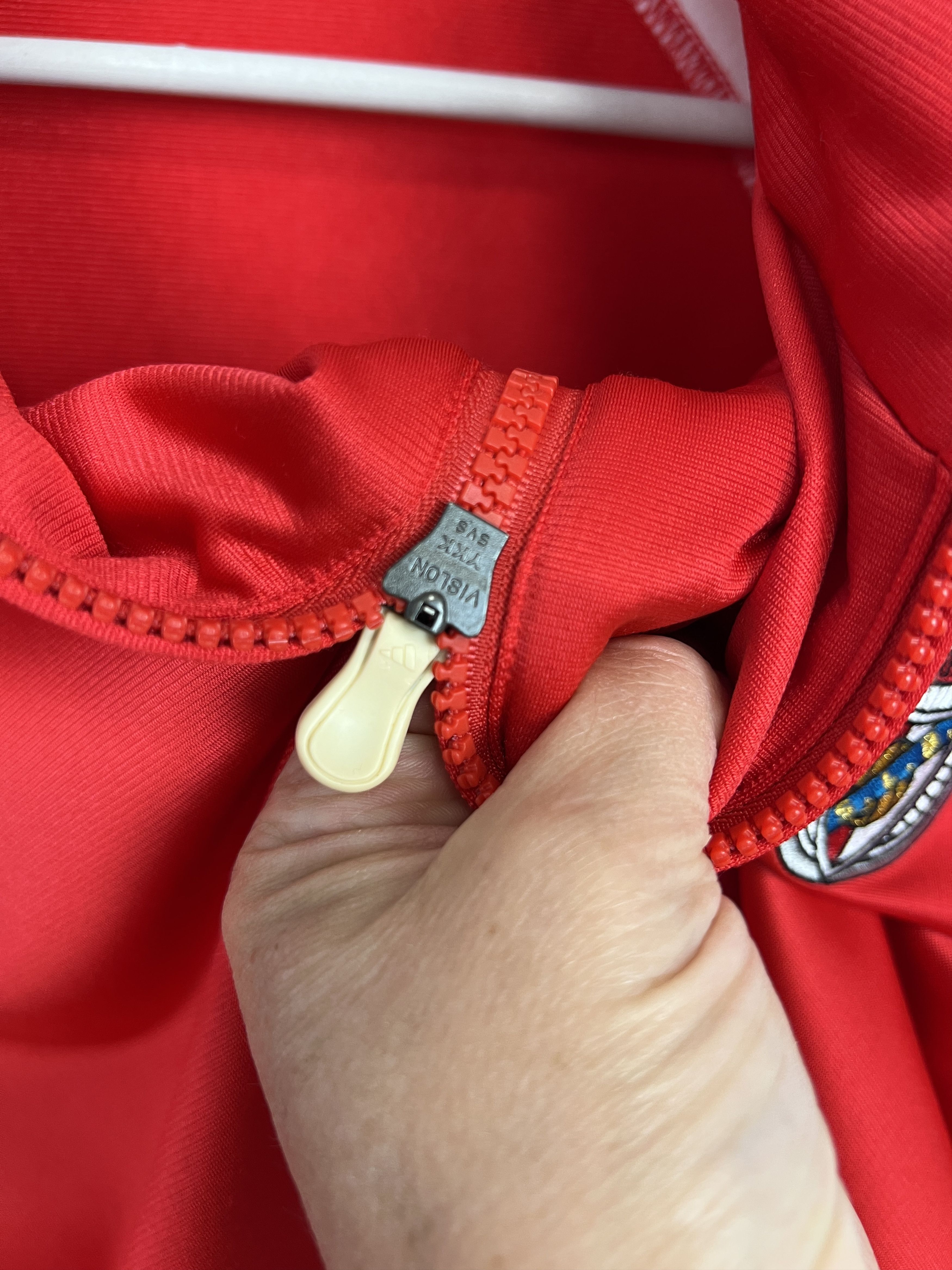 Adidas Vintage Adidas Benfica Football Jacket Soccer Red Track Top Size US M / EU 48-50 / 2 - 4 Thumbnail