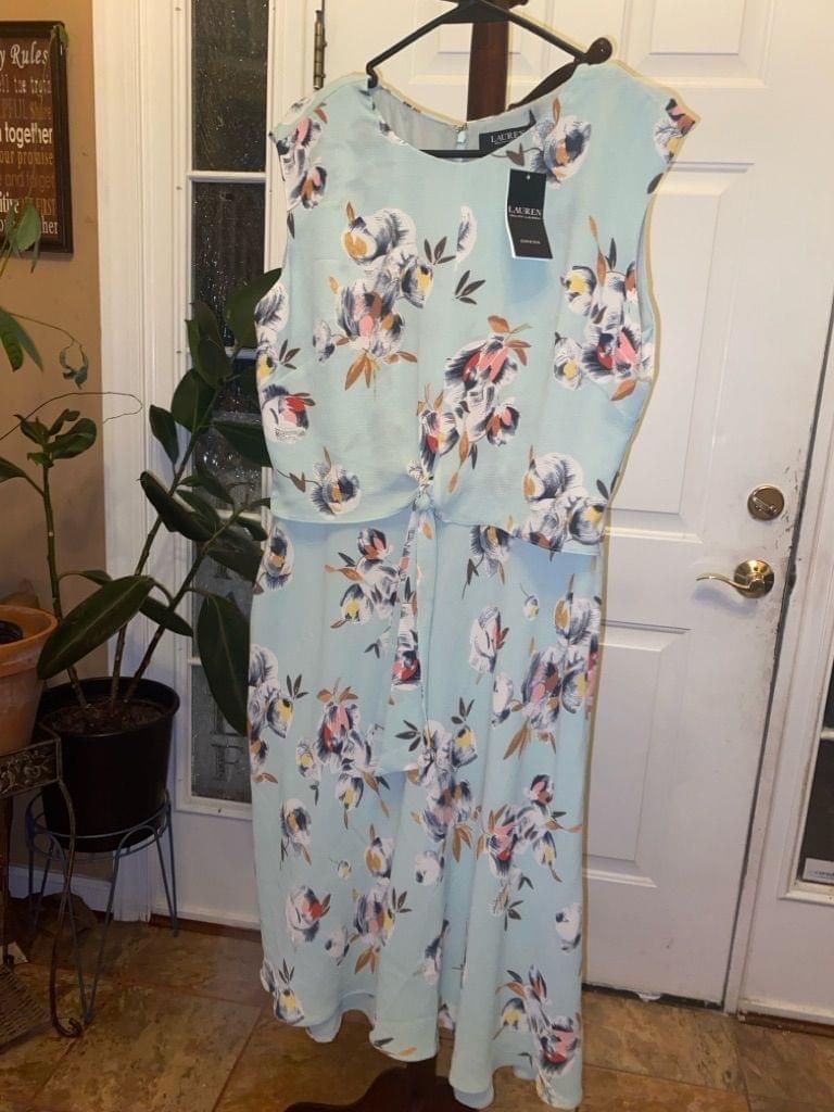 image of Lauren Ralph Lauren Women's Laurent Ralph Laurent Floral Dress Size 14 Light Green