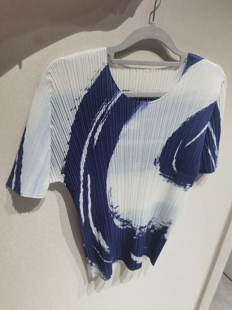 Issey Miyake issey miyake size:3 White and blue pleated top Size XXS / US 00 / IT 34 - 2 Thumbnail