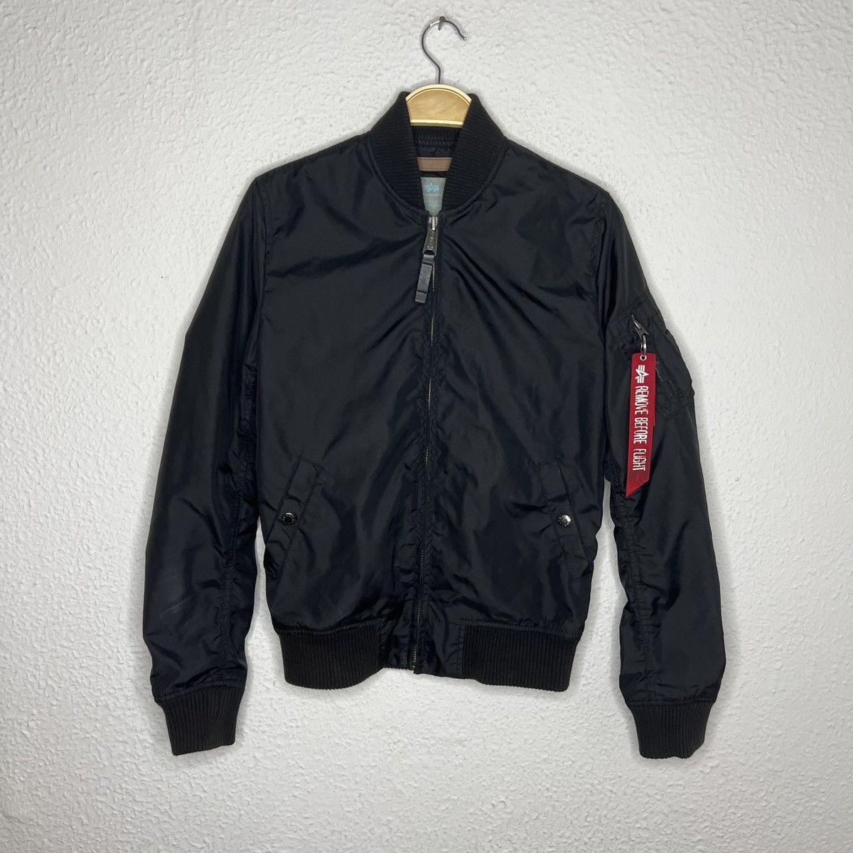 Alpha Industries Alpha Industries Bomber Jacket MA-1 Black S size Size US S / EU 44-46 / 1 - 1 Thumbnail