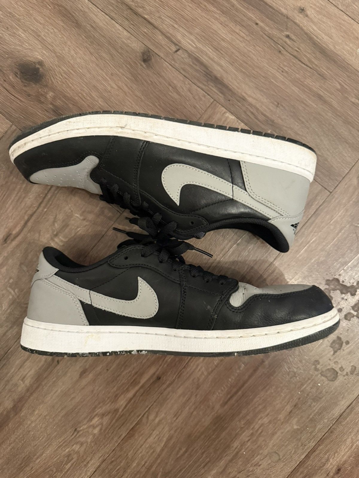 Nike Jordan 1 Low og shadow 2024 Size US 13 / EU 46 - 6 Thumbnail