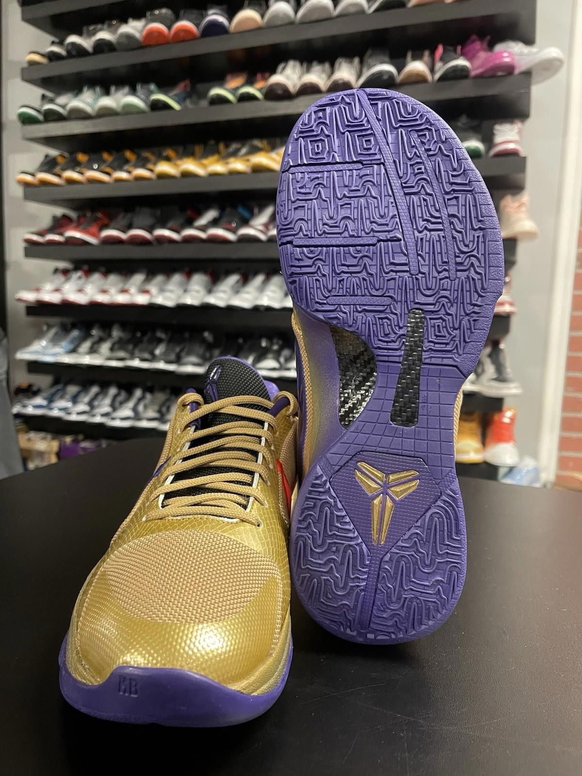 Nike Size 10.5 - Undefeated x Nike Zoom Kobe 5 Hall Of Fame Size US 10.5 / EU 43-44 - 8 Thumbnail