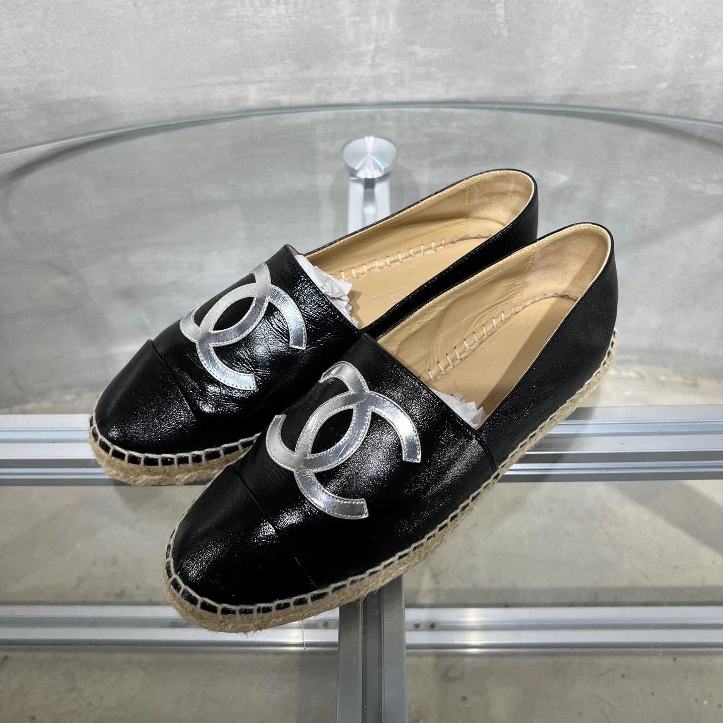 Chanel Chanel Black Silver Slipper Size 38 Size US 7 / IT 37 - 2 Thumbnail