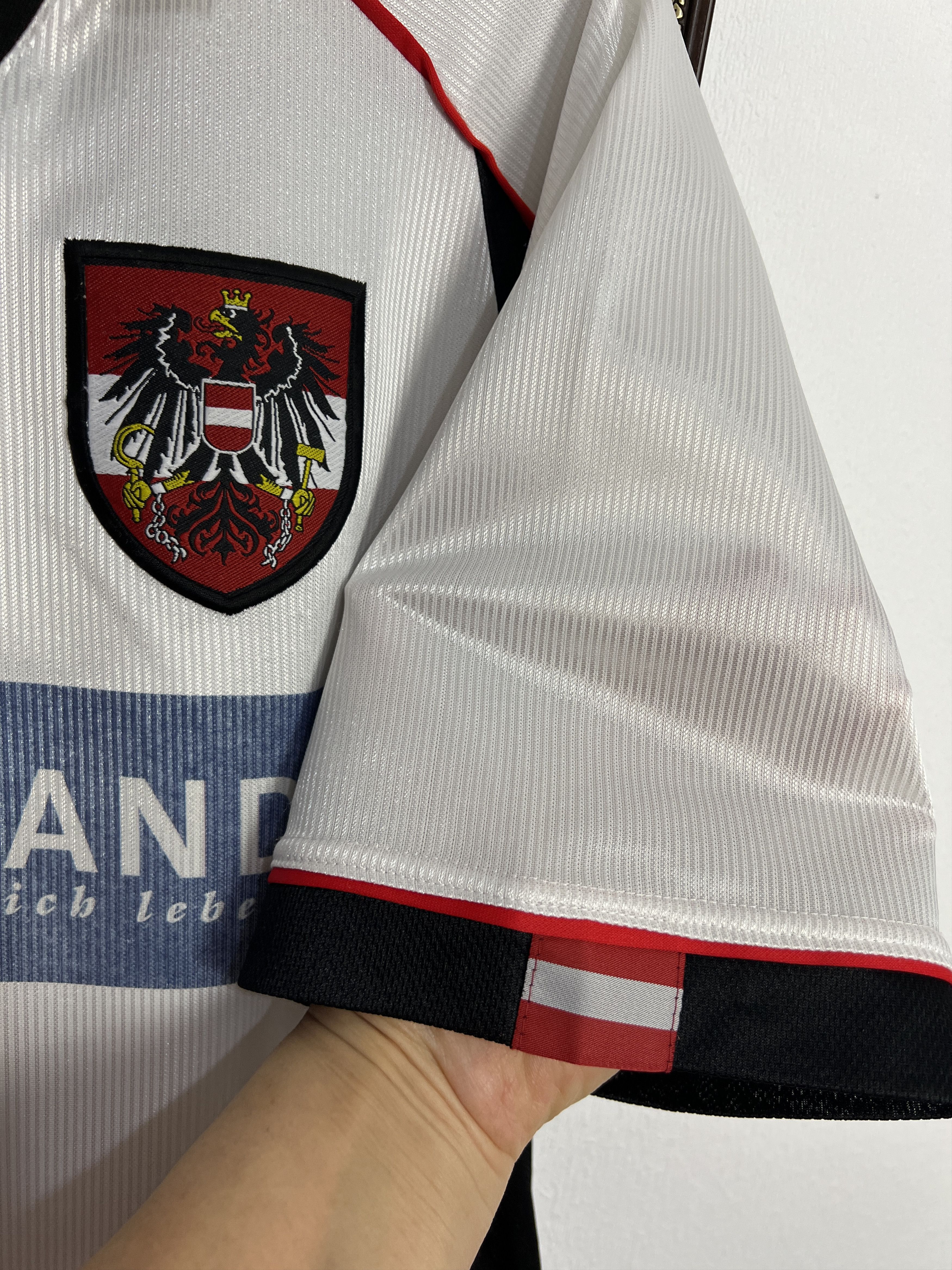 Puma Austria Home football shirt Soccer National Jersey Trikot Size US L / EU 52-54 / 3 - 5 Thumbnail