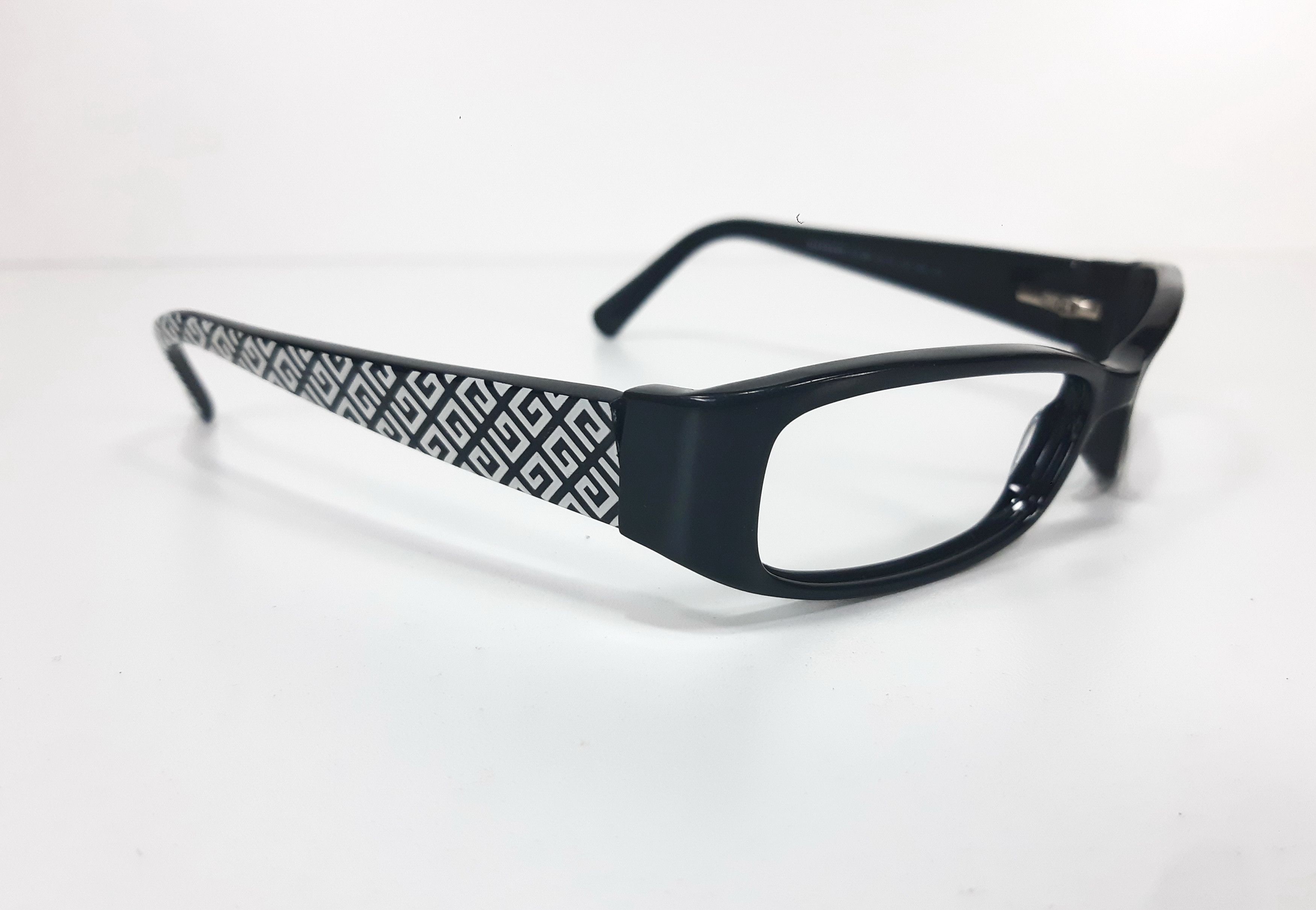 Givenchy GIVENCHY VGV 588 Italy Eyeglasses Frame Size ONE SIZE - 5 Thumbnail