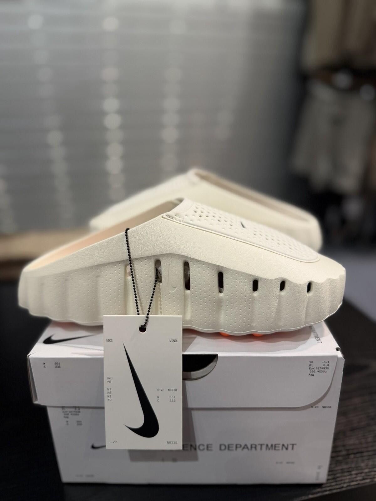 Nike Size 7W/6M Nike Mind Slide 001 Sail HQ4307 100 Women Release Size US 7 / EU 40 - 6 Thumbnail