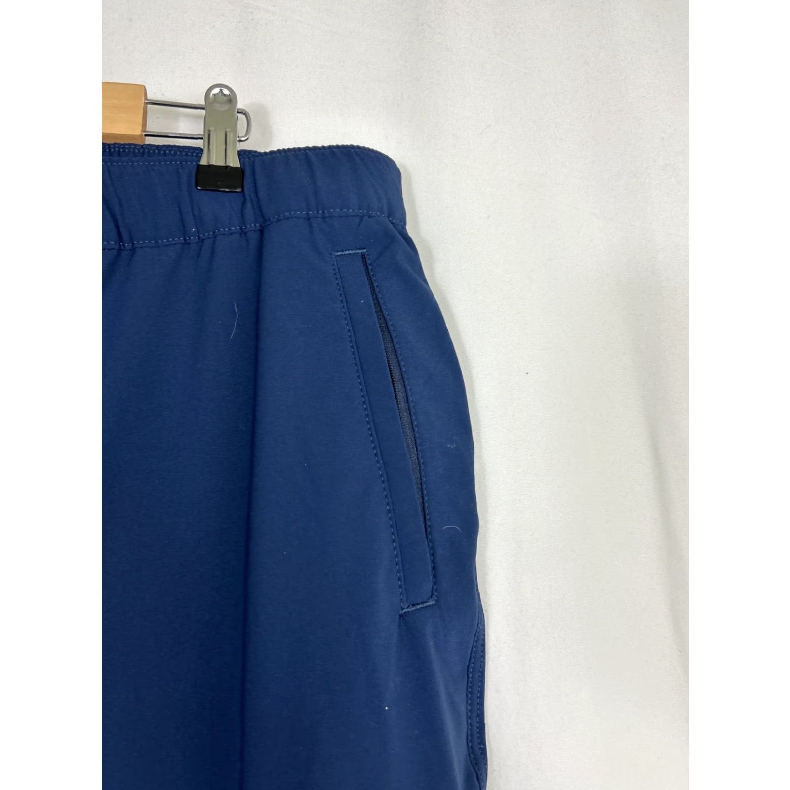 Eddie Bauer Eddie Bauer Womens Size 16 Travex Belted Navy Pants Cargo Cropped 36x23 Size 38" / US 16 / IT 52 - 5 Thumbnail