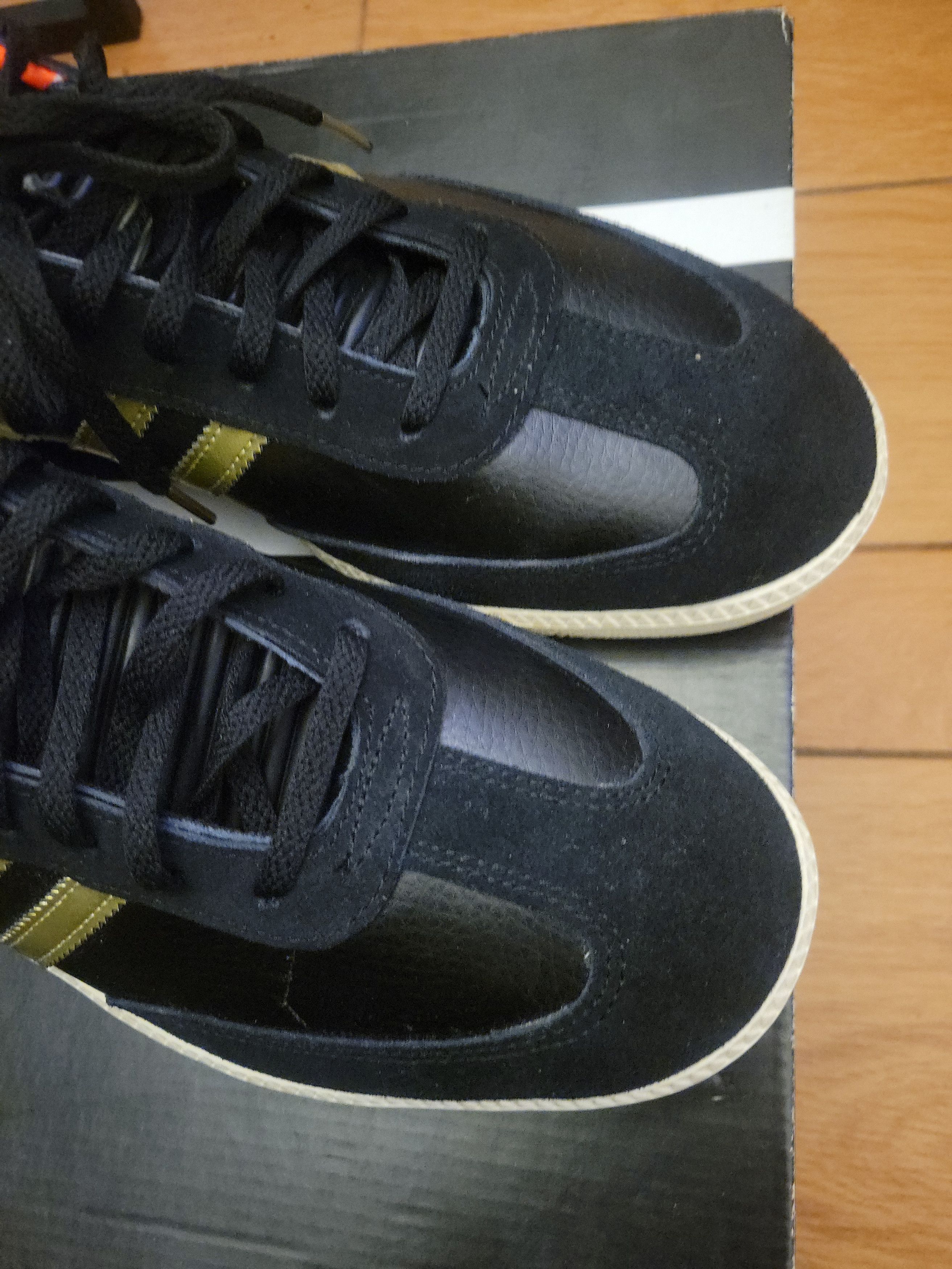 Adidas Adidas Samba G98036 Black/Gold/Infared Size US 13 / EU 46 - 2 Thumbnail