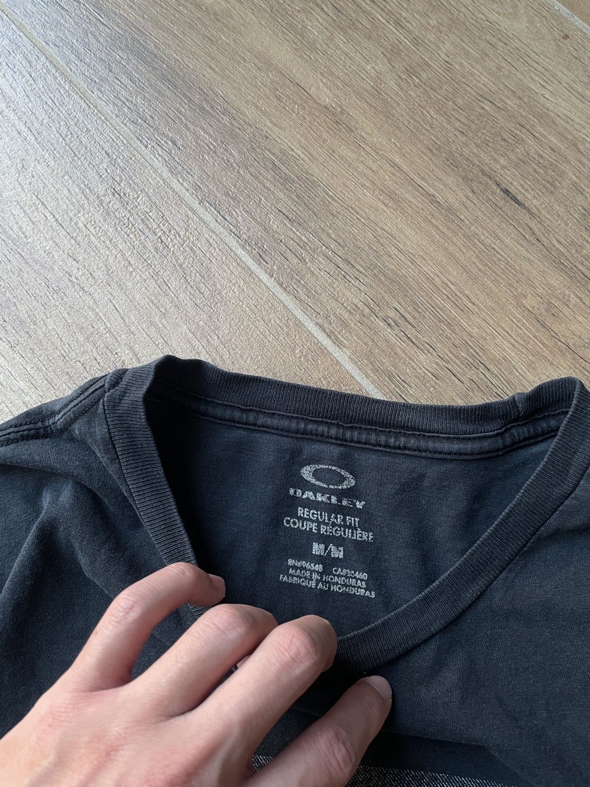 Oakley Oakley Vintage T-Shirt Big Logo Avant Garde Faded Japanese Size US M / EU 48-50 / 2 - 9 Thumbnail