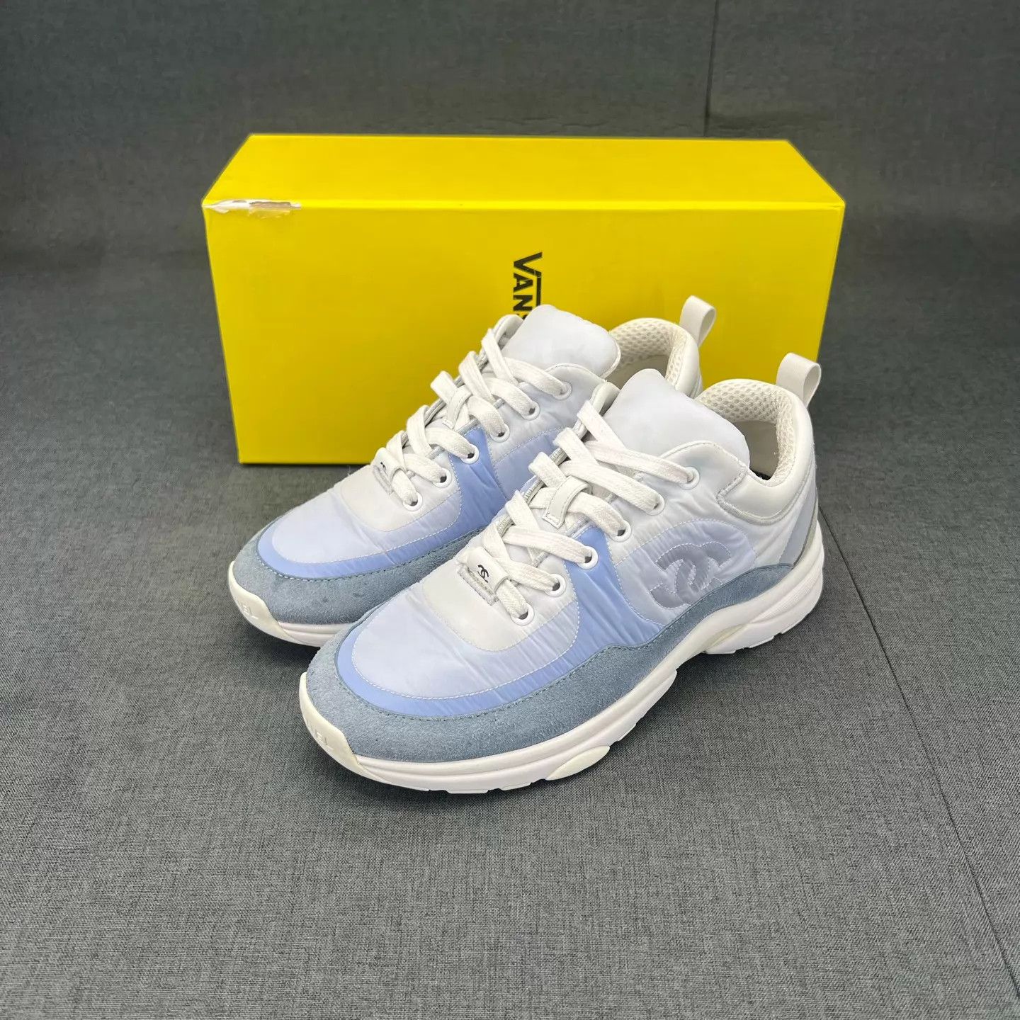 Chanel CHANEL CC White & Blue Sneakers 36.5 99 New With Box Size US 6 / IT 36 - 1 Thumbnail
