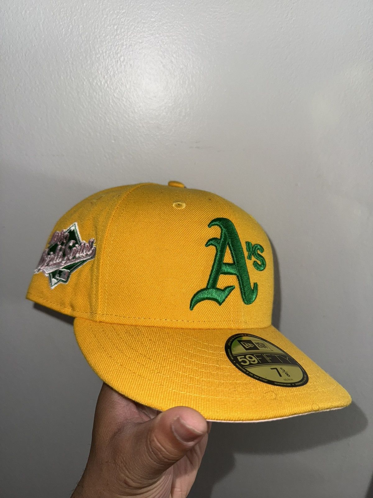 New Era × Vintage Athletics Fitted Size ONE SIZE - 1 Thumbnail