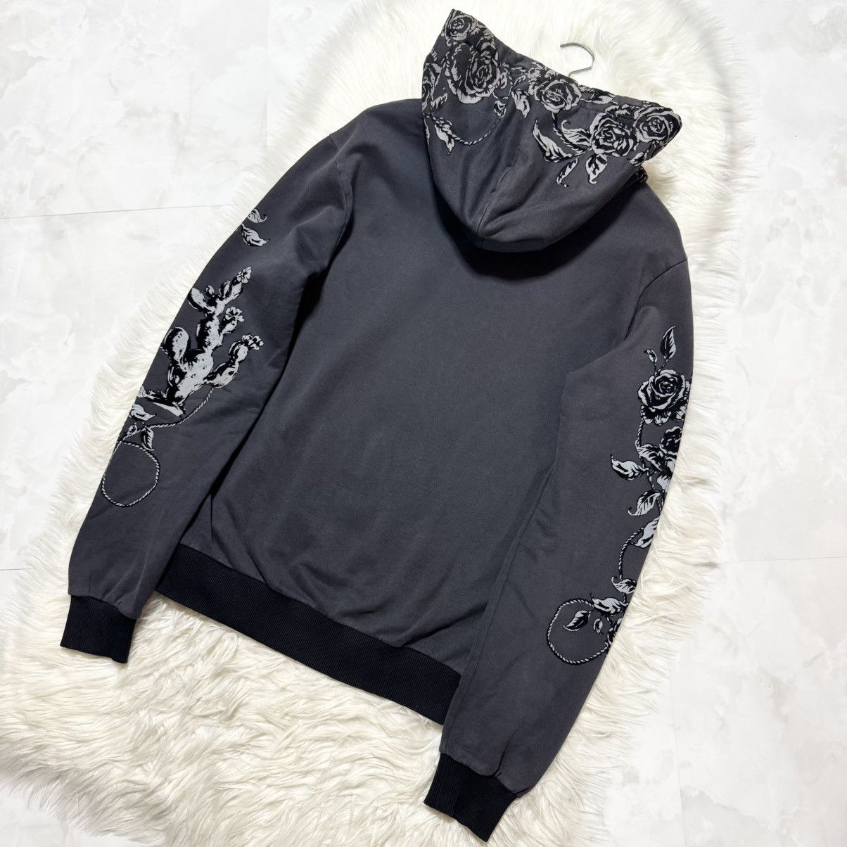 Dolce & Gabbana Dolce & Gabbana Heart and Rose Design Hoodie Pullover Size US S / EU 44-46 / 1 - 6 Thumbnail