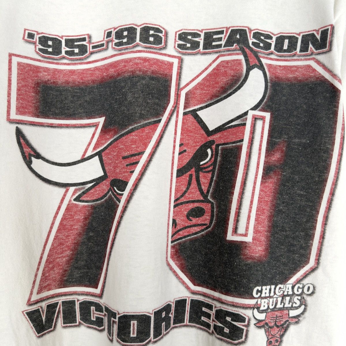 NBA Vintage ‘95-96 Chicago Bulls 70 Victories Season T Shirt Size US M / EU 48-50 / 2 - 4 Thumbnail