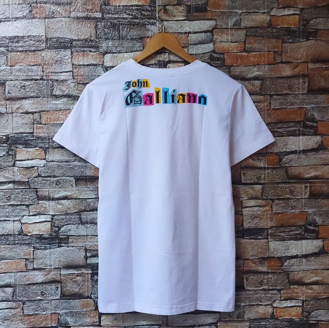 John Galliano John Galliano Allover Print Vneck Tshirt Size M / US 6-8 / IT 42-44 - 2 Thumbnail