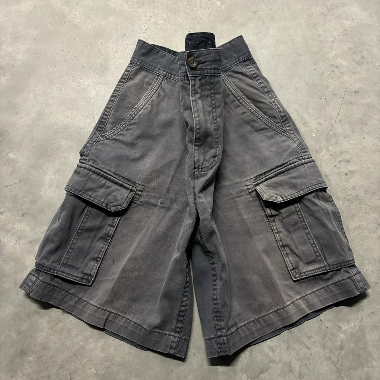 Japanese Brand × Vintage Crazy Vintage Y2K/2000s Baggy Sunfaded Navy Blue Skater Cargo Shorts! Size US 36 / EU 52 - 1 Thumbnail