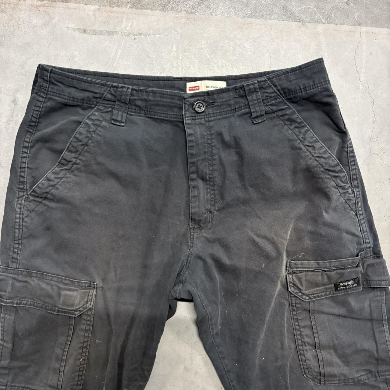 Vintage × Wrangler Crazy Vintage Y2K/2000s Black Skater Style Wrangler Cargo Pants! Size US 33 - 4 Thumbnail