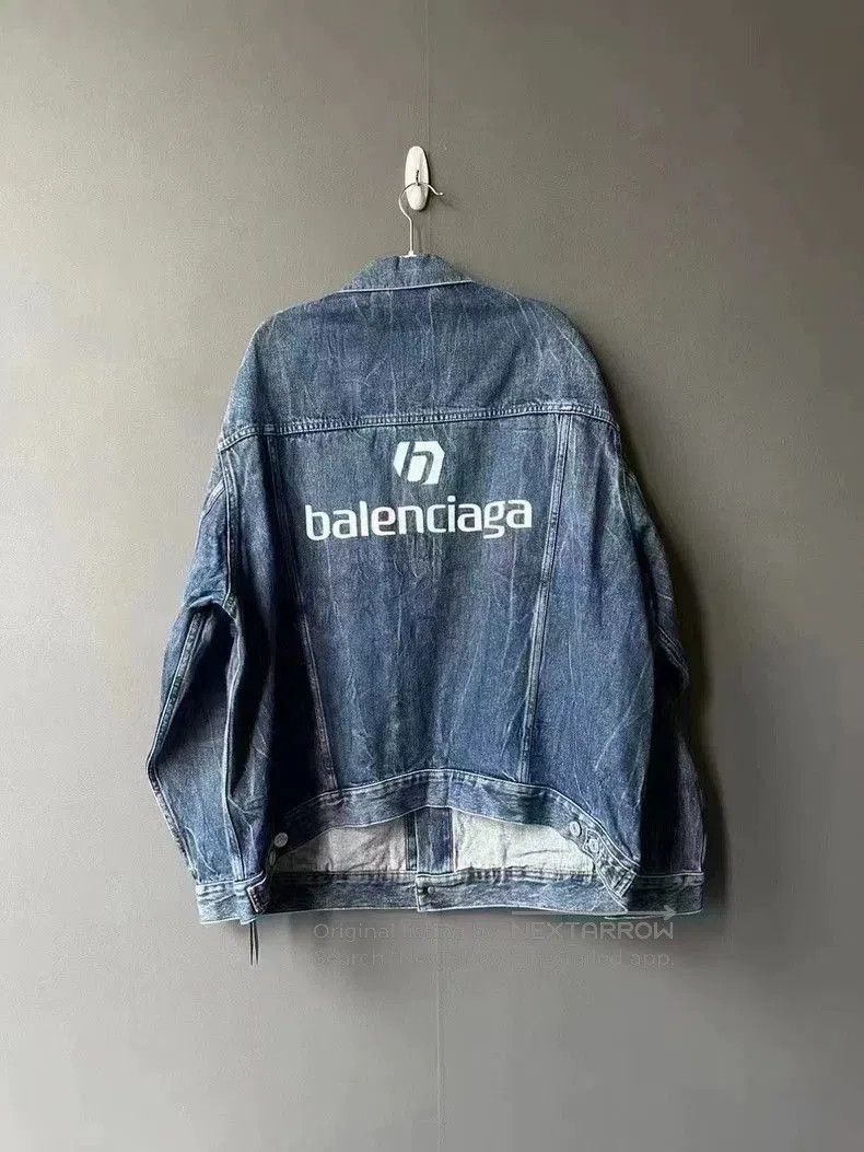 Balenciaga Balenciaga Back Logo Denim Jacket. Size US XS / EU 42 / 0 - 2 Thumbnail