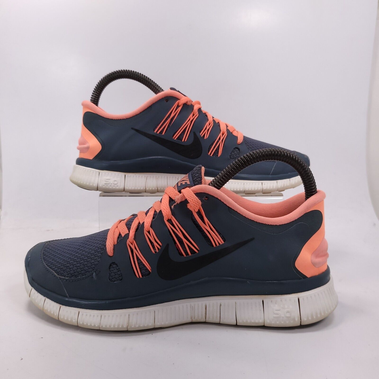 Nike Nike Free 5.0 Shoe Womens Size 7 580591-446 Gray Pink White Size US 7 / IT 37 - 5 Thumbnail