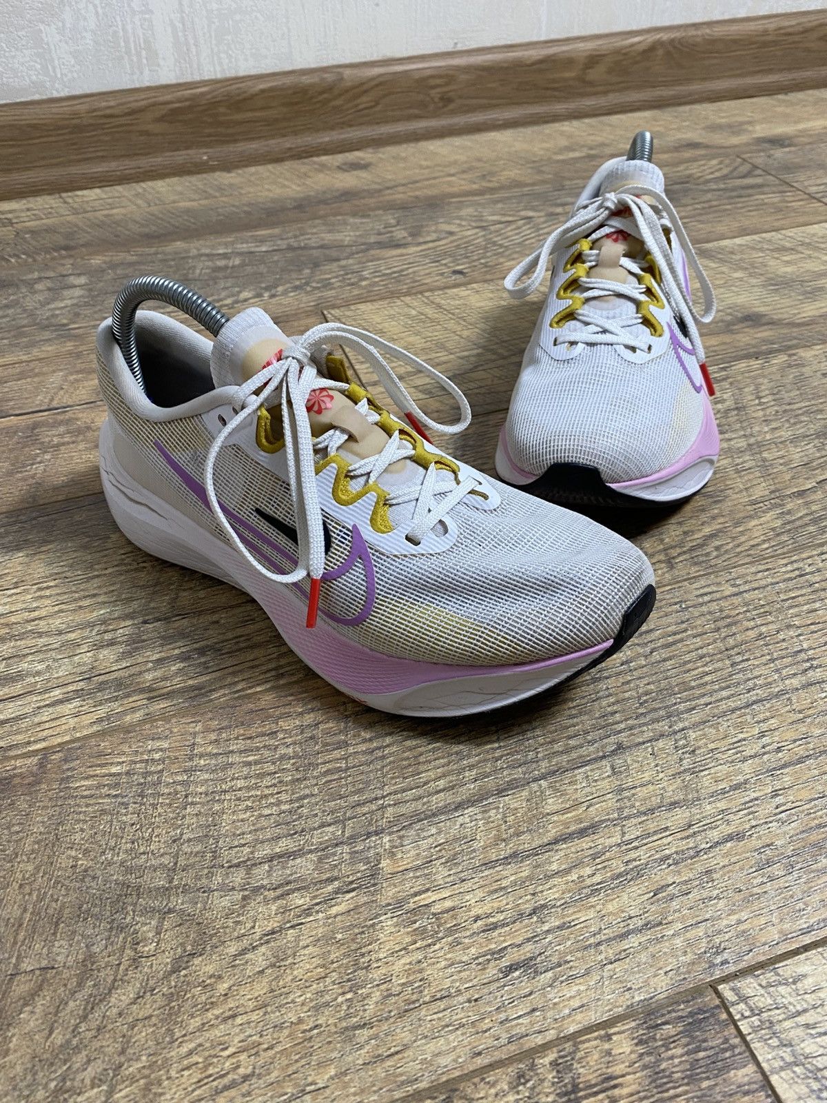Nike Nike ZoomX Streakfly White Pink Yellow Premium Running Shoes Size US 10 / IT 40 - 1 Thumbnail