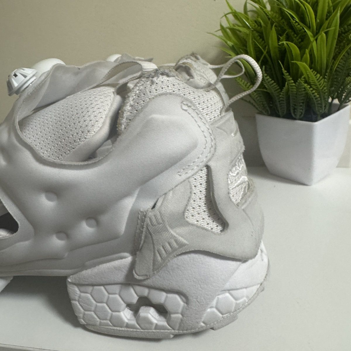 Maison Margiela × Reebok Reebok Maison x Margiela Instapump Fury Memory Of Shoes Size US 7 / EU 40 - 13 Thumbnail