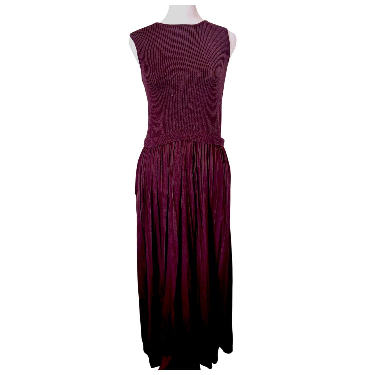 Other Taylor Twofer Burgundy Knit Satin Pleated Maxi Dress S Size S / US 4 / IT 40 - 2 Thumbnail