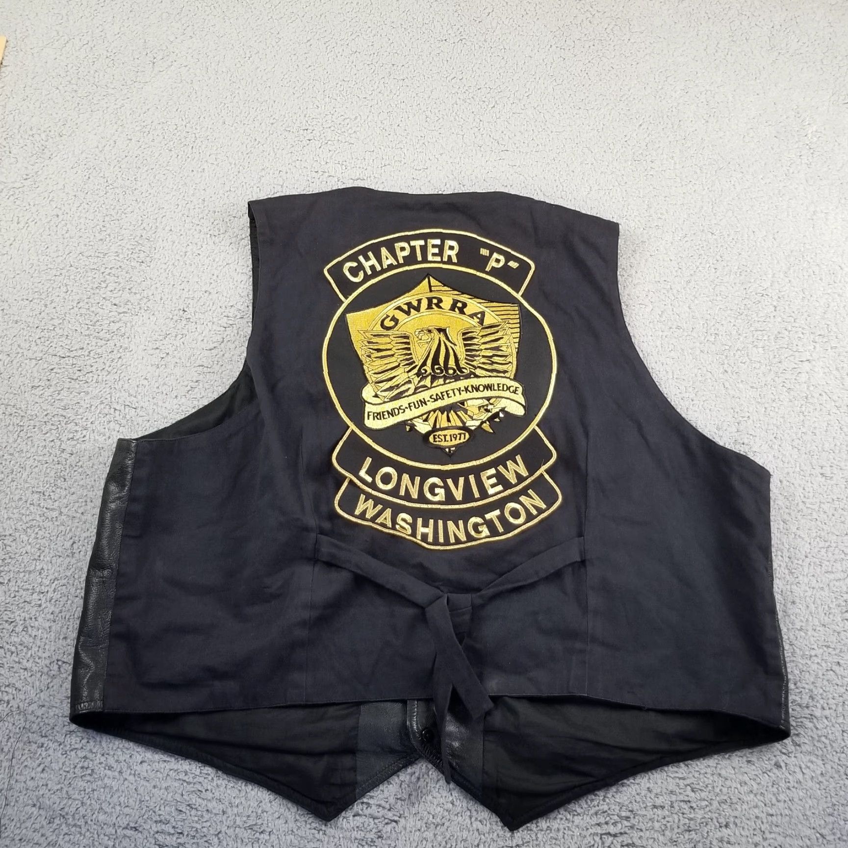 Vintage VINTAGE Wilsons Leather Vest Motorcycle GWRRA Patch Black 2X Adult Mens Size US XXL / EU 58 / 5 - 2 Thumbnail