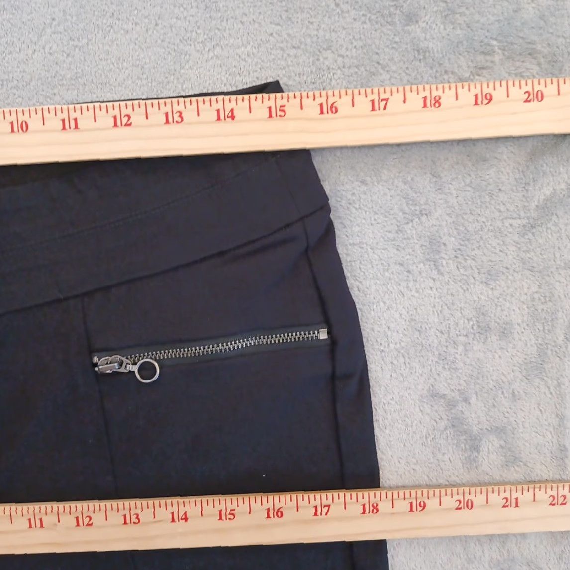 Vintage Maurices Pants Womens Medium Black Pull On Zipper Accents 30x27 Mid Rise Ankle Straight Pull On Elastic Waist 27 In Inseam Size 32" / US 10 / IT 46 - 2 Thumbnail