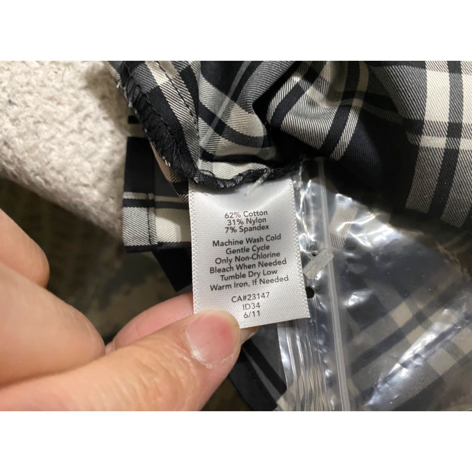 Talbots Talbots Shirt Womens 16 Black Plaid Faux Wrap Side Zip Stretch Long Sleeve Vintage 1972 Womens Size XXL / US 16-18 / IT 52-54 - 5 Thumbnail