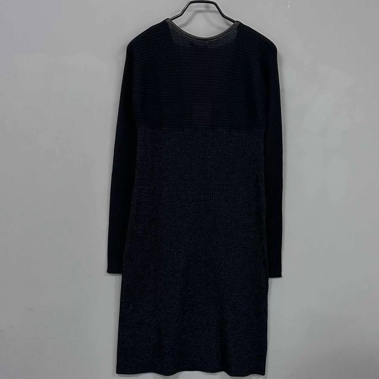 Louis Vuitton LV V-neck leather-trimmed wool dress 99 New Size S Size S / US 4 / IT 40 - 3 Thumbnail