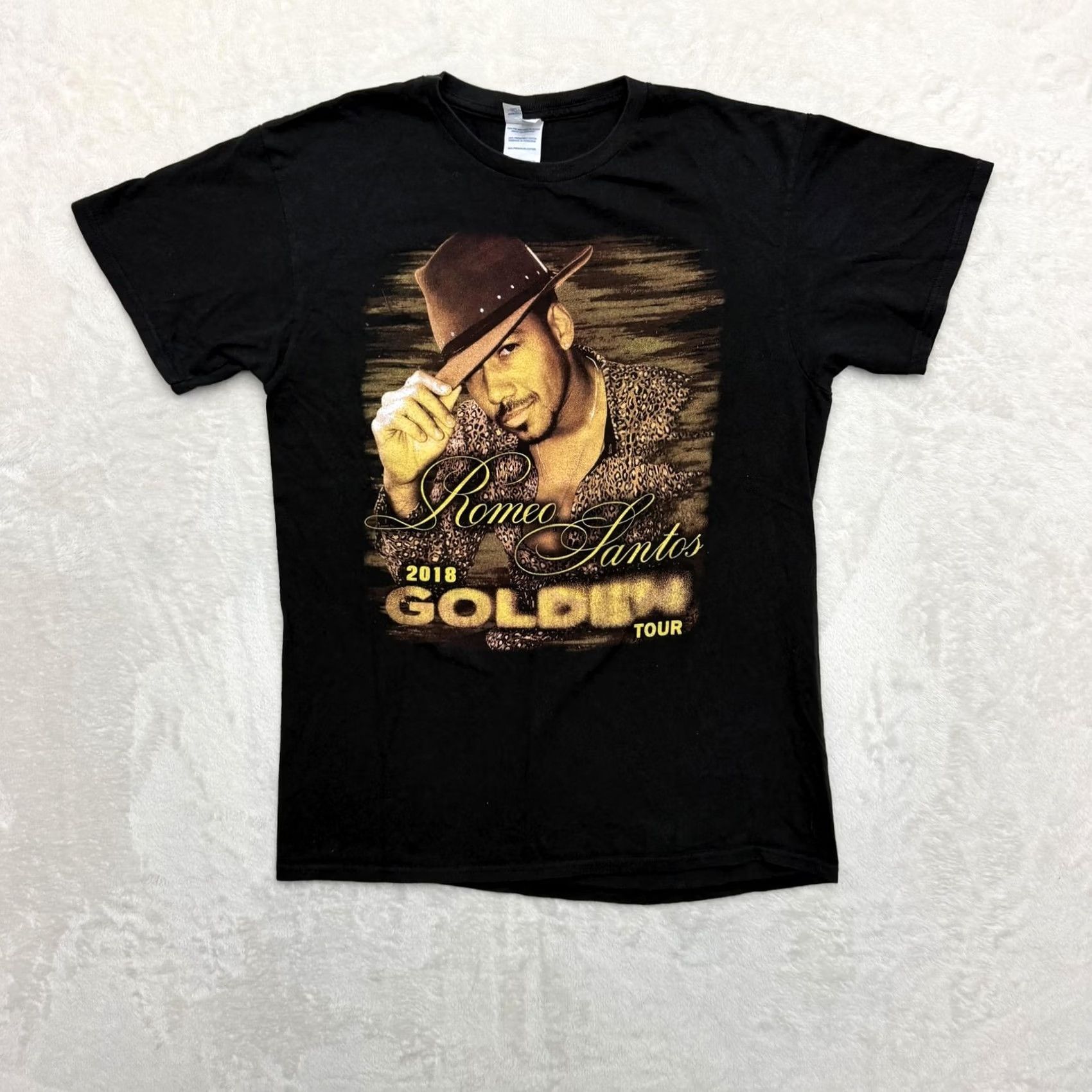 Vintage Romeo Santos Golden Tour 2018 Shirt Mens Medium Black Delta Pro Weight Concert Collection Graphic Print Crew Neck T-Shirt Music Tour Size US M / EU 48-50 / 2 - 2 Thumbnail