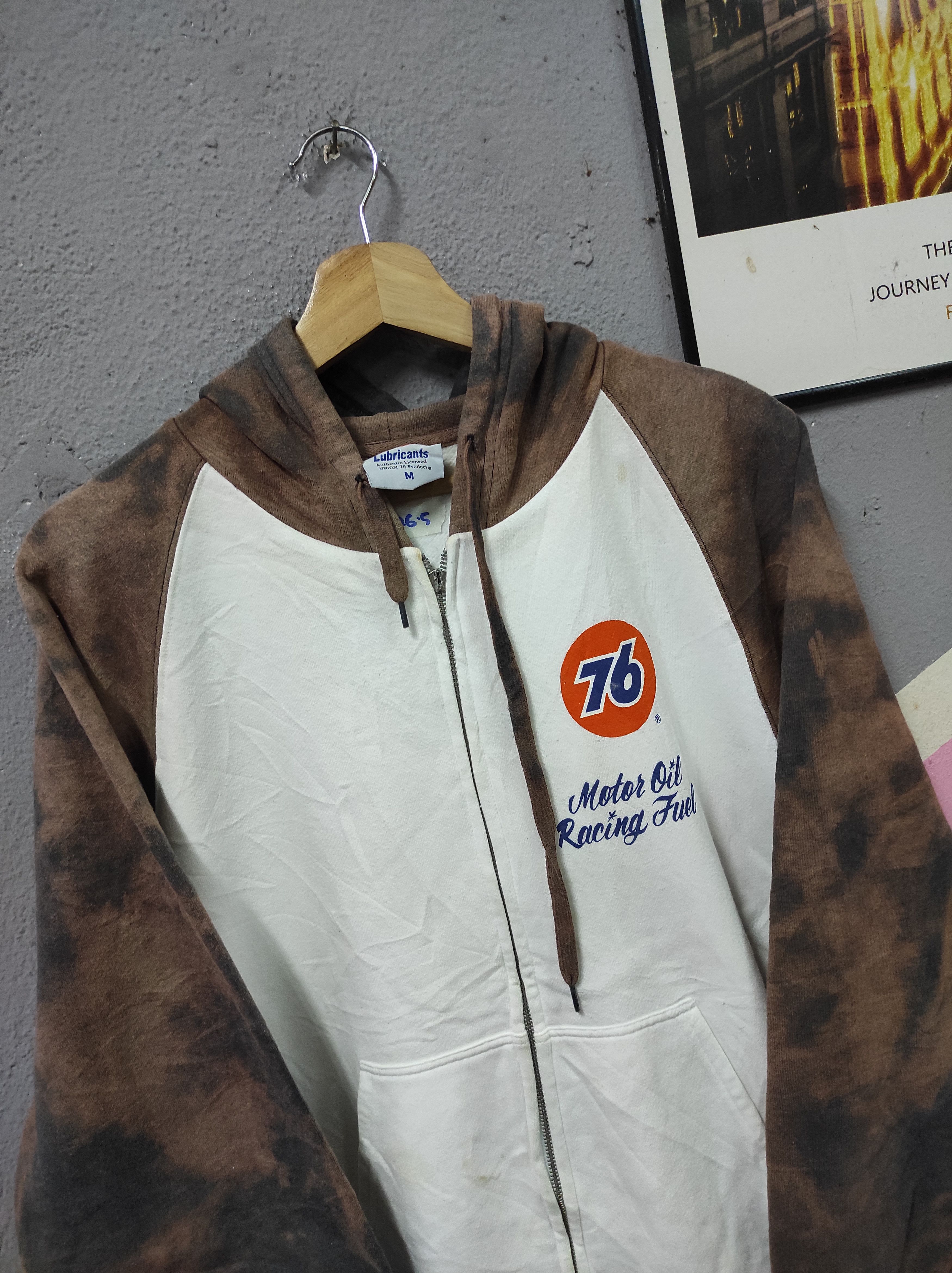 Japanese Brand 76 LUBRICANTS MOTOR OIL RACING FUEL HOODIE TIE DYE Size US M / EU 48-50 / 2 - 3 Thumbnail