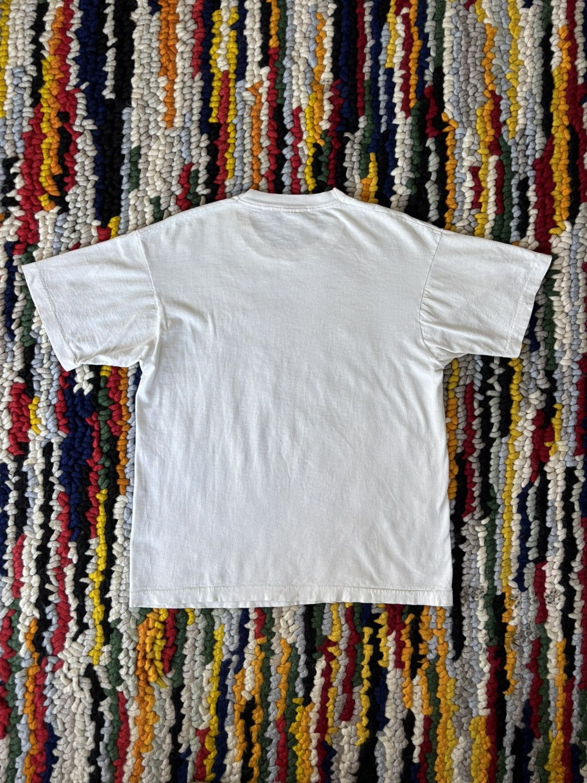 Vintage Vintage Rare Anti War Womens Club Tee Shirt Size US L / EU 52-54 / 3 - 3 Thumbnail