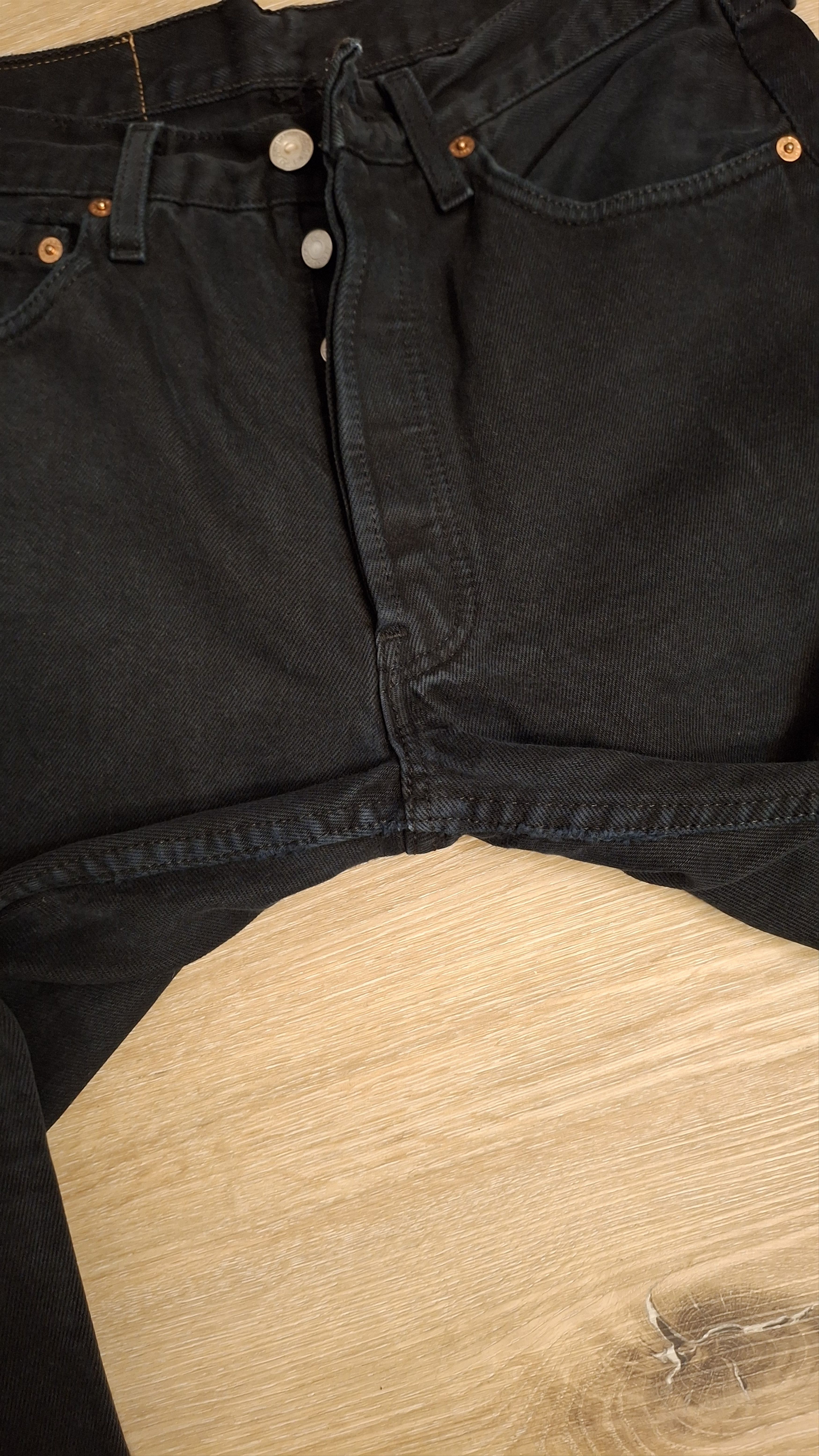 Levi's Vintage Levi’s 501 Black Jeans W31 L34 Made in Poland Size US 31 - 3 Thumbnail