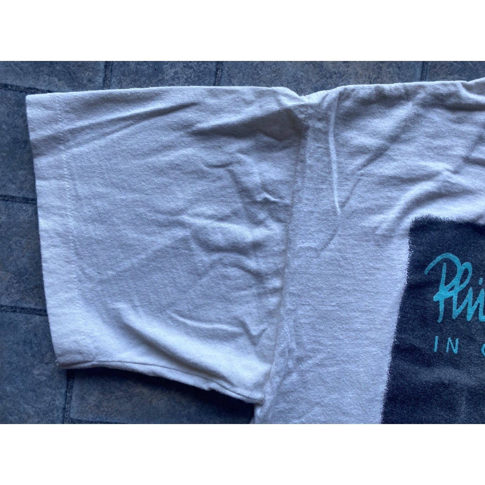 Both VINTAGE Brockum Phil Collins T Shirt 1994 World Tour White Cotton Mens L Short Sleeve Band Music 90s Shirts Men Size US L / EU 52-54 / 3 - 7 Thumbnail
