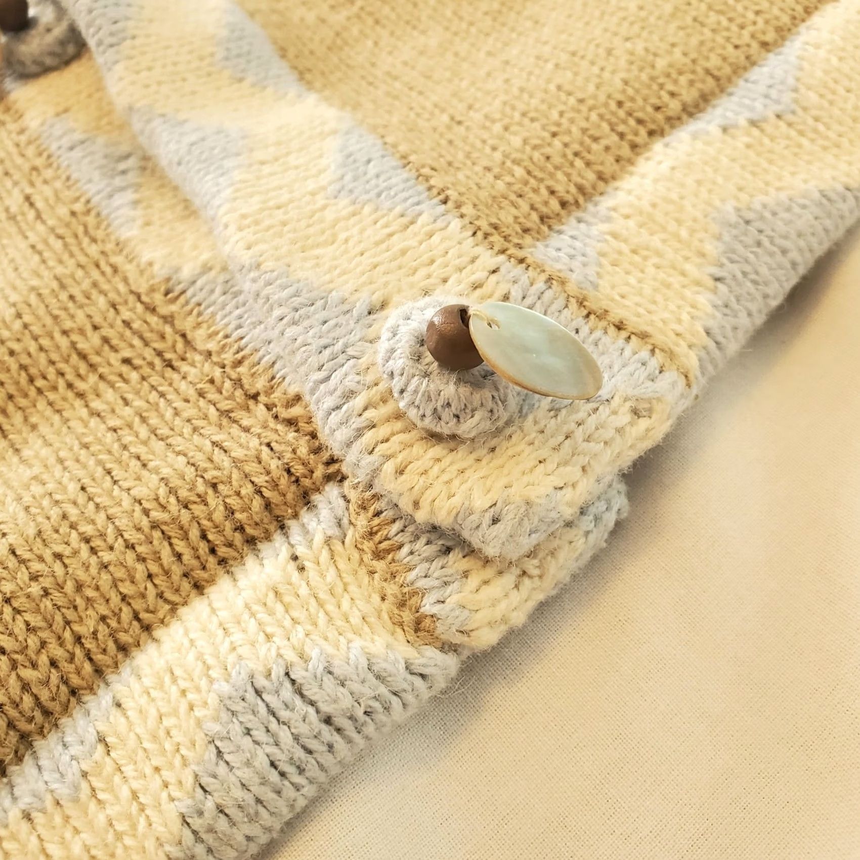 Vintage Vintage Storybook Knits Womens Safari Cardigan Sweater 1X Plus Beige Beaded 3D Size XL / US 12-14 / IT 48-50 - 4 Thumbnail
