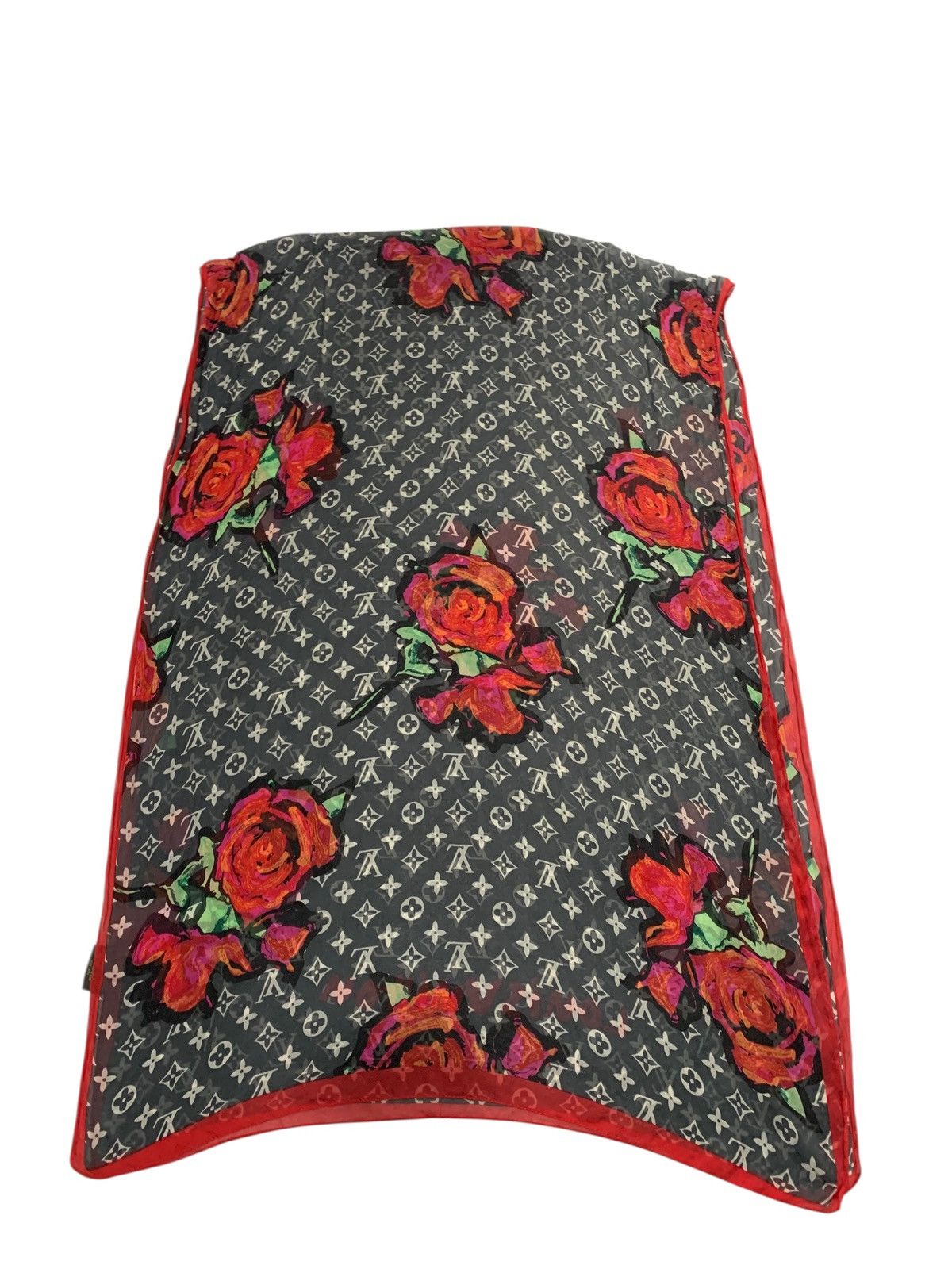 Louis Vuitton 🔥AUTHENTIC LV SILK SCARVES Size ONE SIZE - 4 Thumbnail